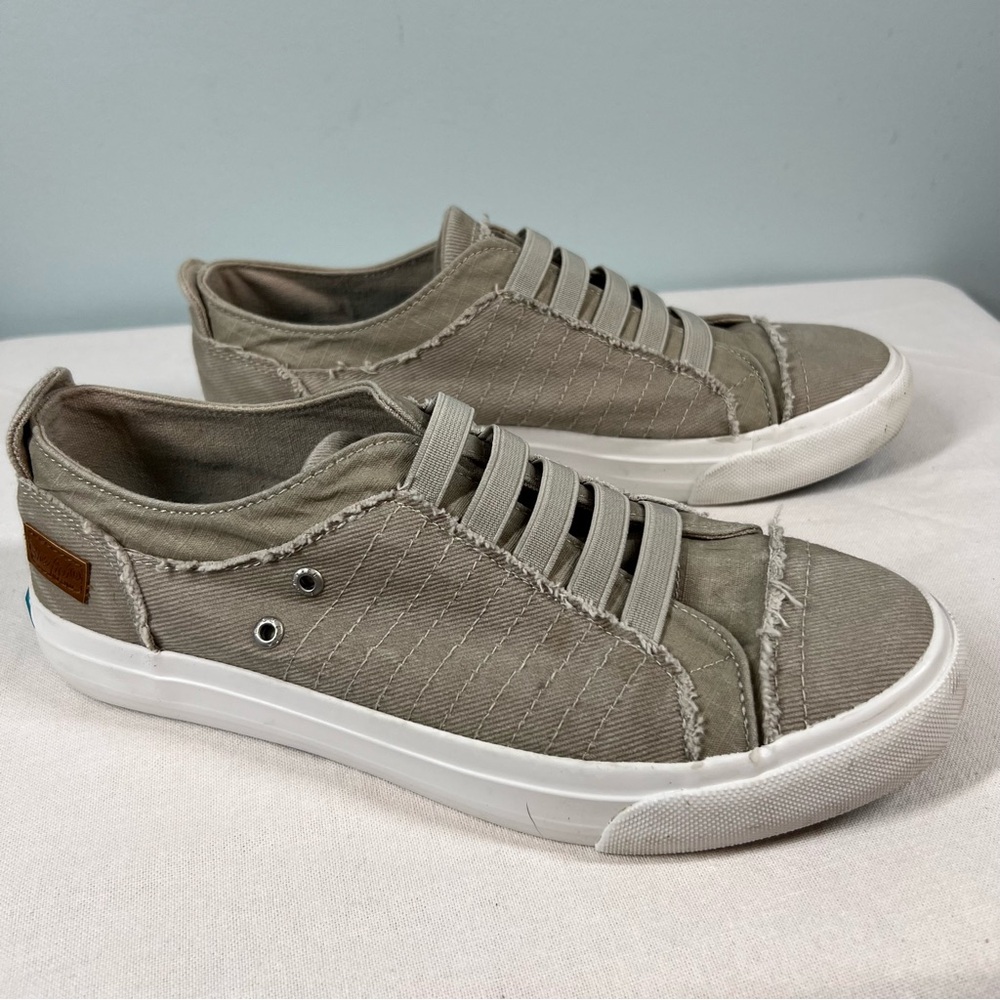 Blowfish Malibu Women Marley Size 7.5 Boat Shoe Flat Slip-On Elastic Band 31225